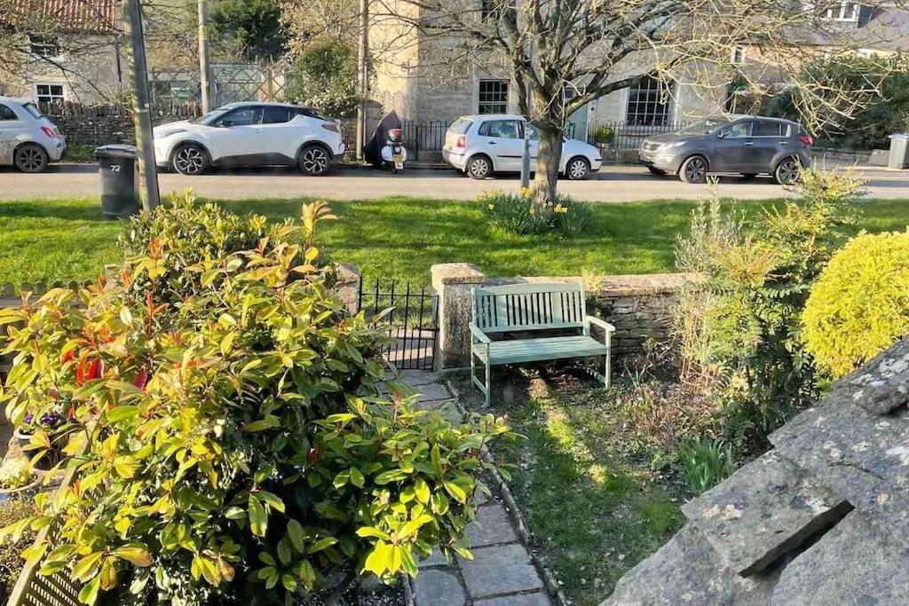 Hebe Cottage - Idyllic And Homely With Attention To Detail Atworth Exterior foto