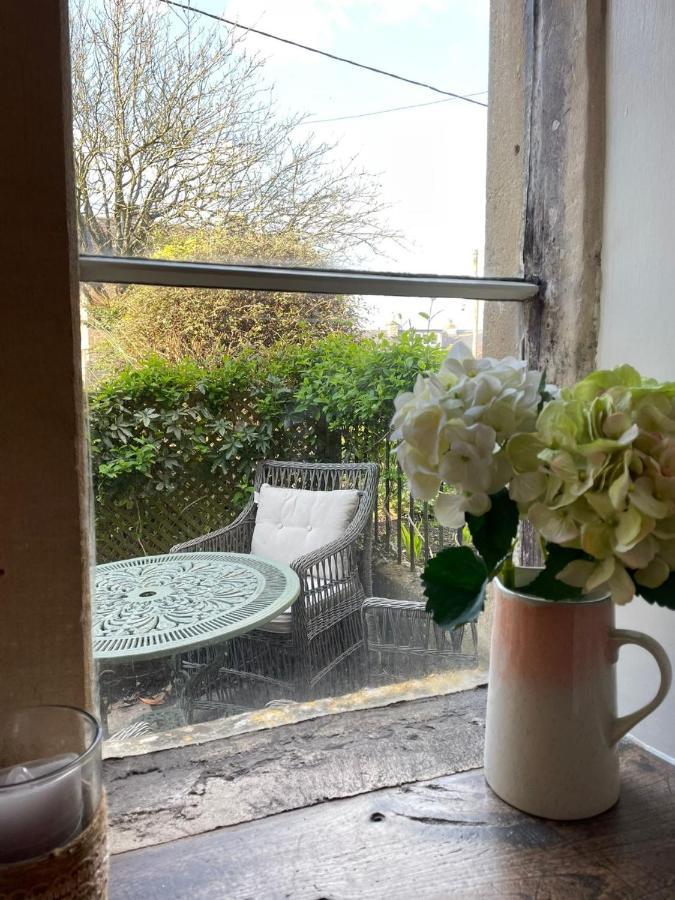 Hebe Cottage - Idyllic And Homely With Attention To Detail Atworth Exterior foto