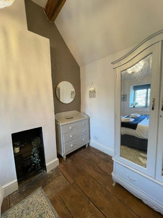 Hebe Cottage - Idyllic And Homely With Attention To Detail Atworth Exterior foto